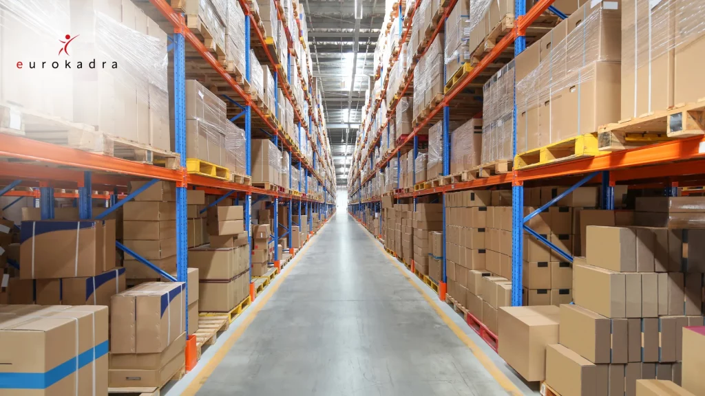 Is working in a warehouse worth it? Advantages and disadvantages of manual labor 2 working in a warehouse worth it
