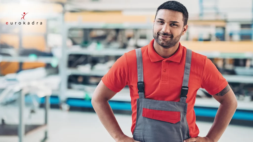 Is working in a warehouse worth it? Advantages and disadvantages of manual labor 3 working in a warehouse worth it