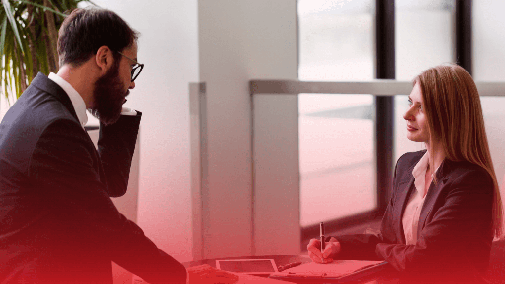 empleo cobra honorarios a los empleados