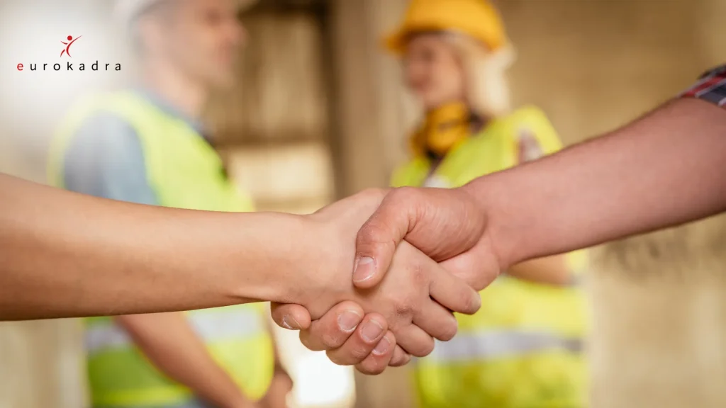 Temporary employment contract and employment contract 