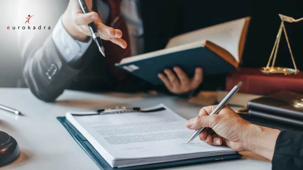 Працювати без договору