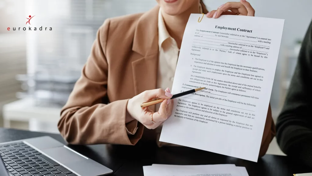 Contrato de trabajo y contrato de mandato: ¿cuáles son las diferencias? 3 Contrato de trabajo y contrato de mandato